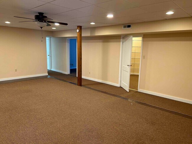 Building Photo - Large Apartment Above Commercial Building