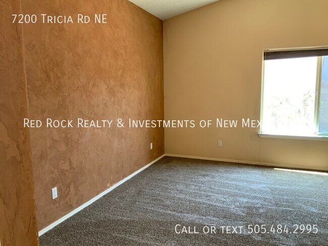 Foto del edificio - 7200 Tricia Rd NE