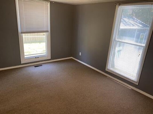 Foto del edificio - Rental in Lyons, KS