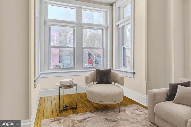 Foto del edificio - 1330 35th St NW