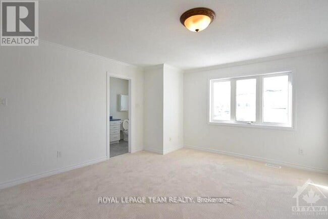 Building Photo - 293 Forestbrook St