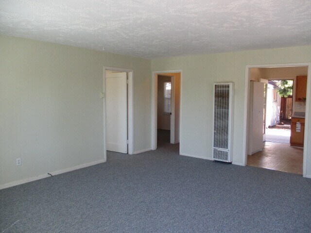 Building Photo - 262 N 11th St