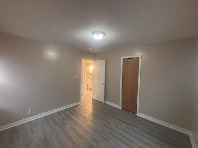 Foto del edificio - 11236 Studebaker Ave