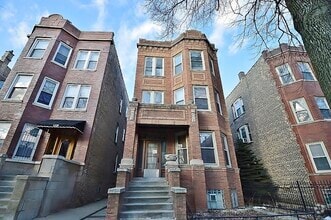 Building Photo - 2336 W Iowa St