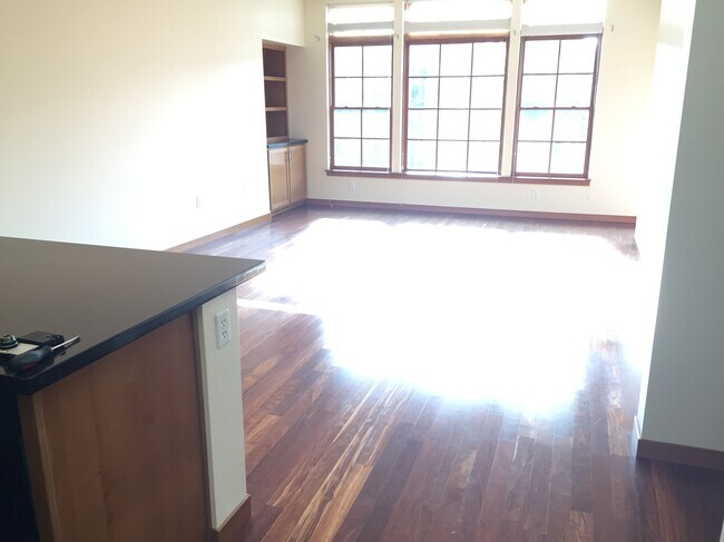 Foto del edificio - 2335 NW Raleigh St