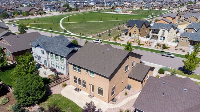 Building Photo - Beautiful home available to move in 08/04/...