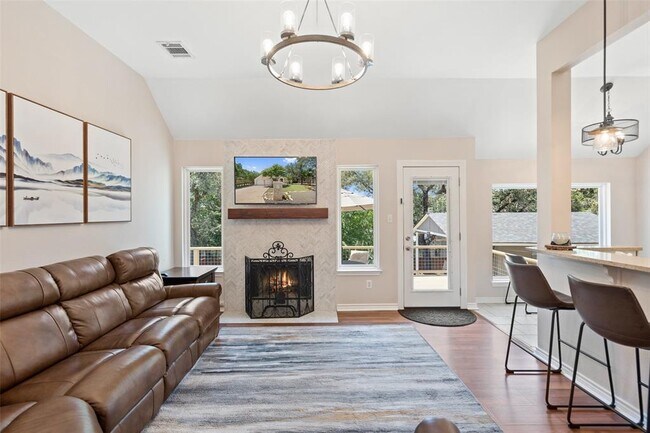 Building Photo - 15103 Sun-Bird Ln
