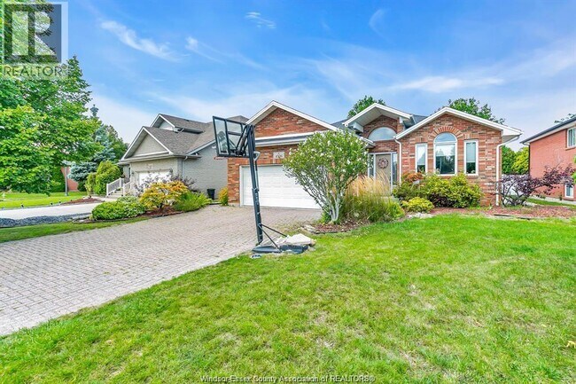 Photo du bâtiment - 4906 Southwood Lakes Blvd