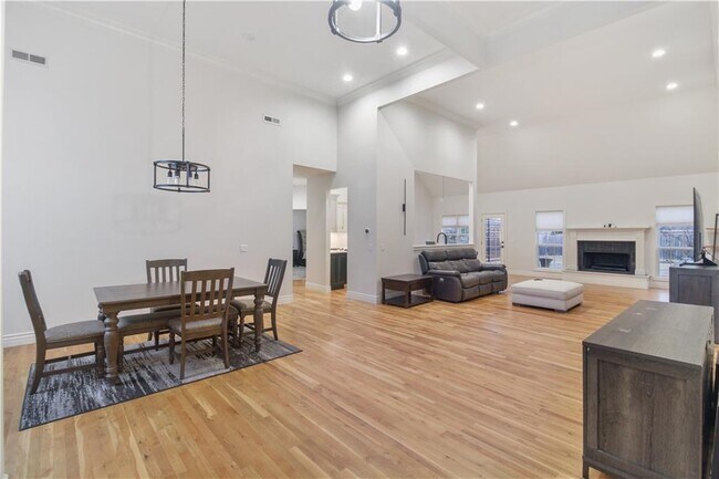 Foto del edificio - 4313 W Arlington Dr