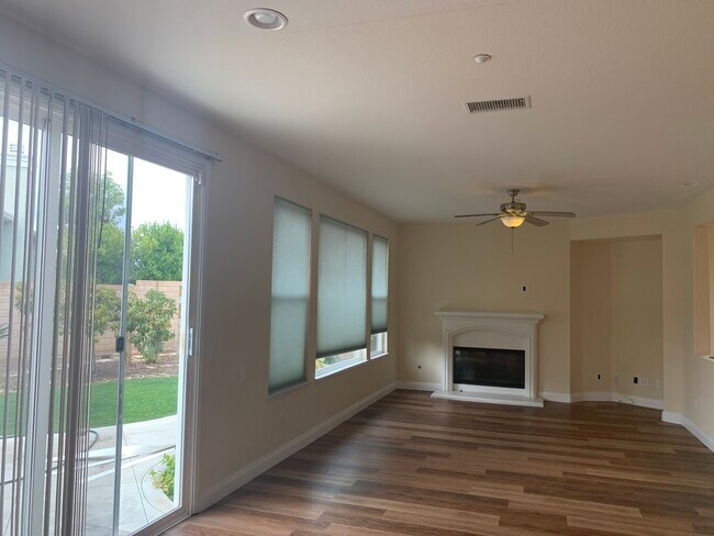 Building Photo - 319 Collard Way