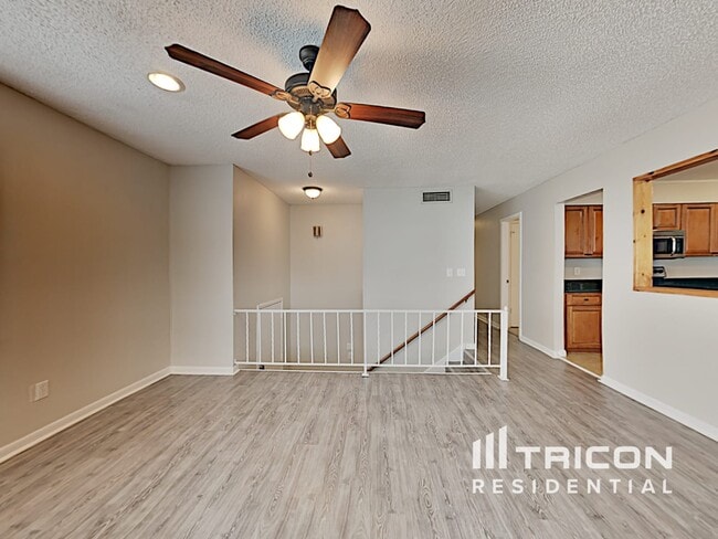 Building Photo - 1110 Estatewood Dr