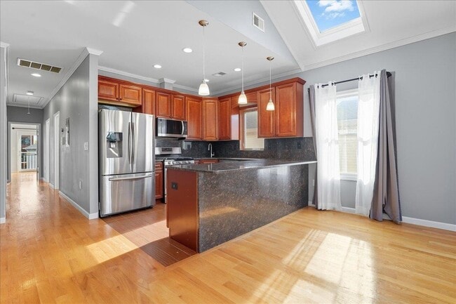 Foto del edificio - 108 Kearney Ave