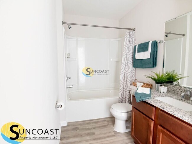 Foto del edificio - This gorgeous 2/2 apartment is ready for a...