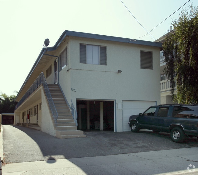 Building Photo - 640 W Imperial Ave