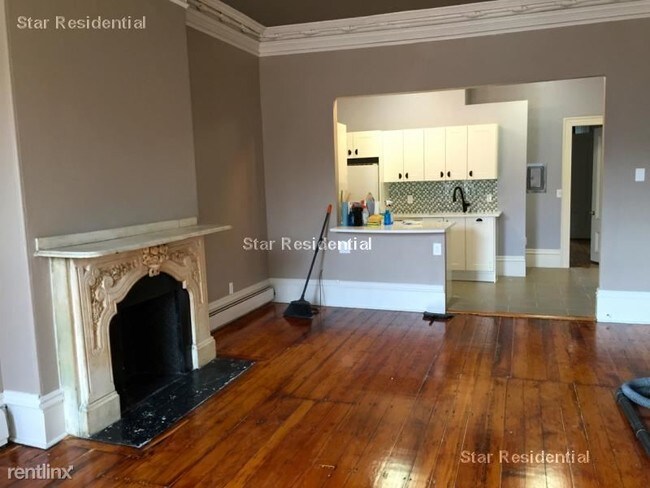 Building Photo - 3 br, 1 bath  - 526 Massachusetts Ave 3