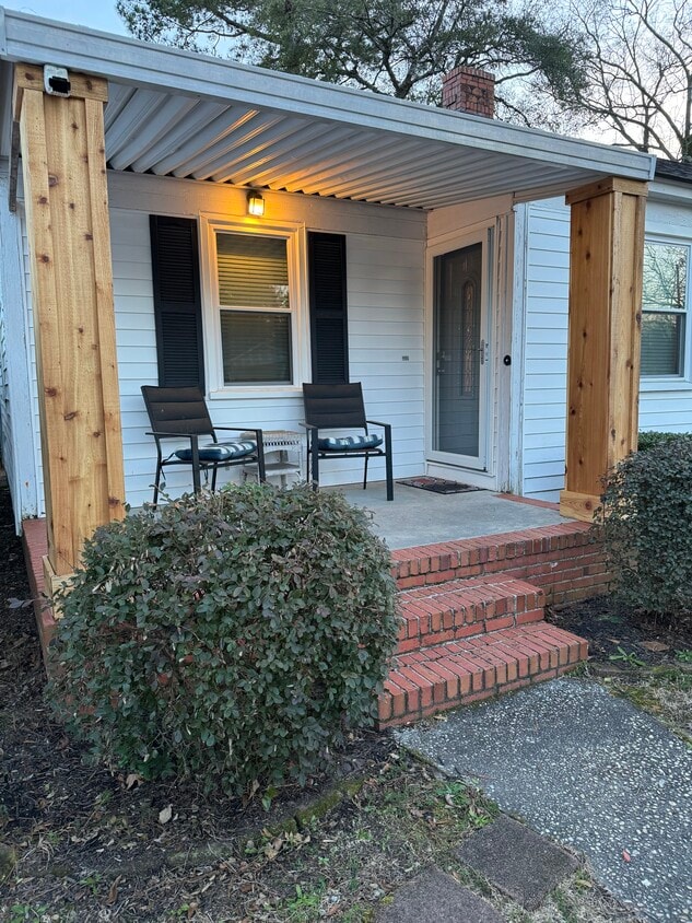 Front porch - 1104 Kenwood Ave