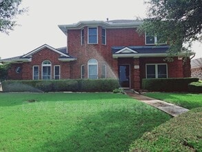 Building Photo - 1534 Chapman Dr