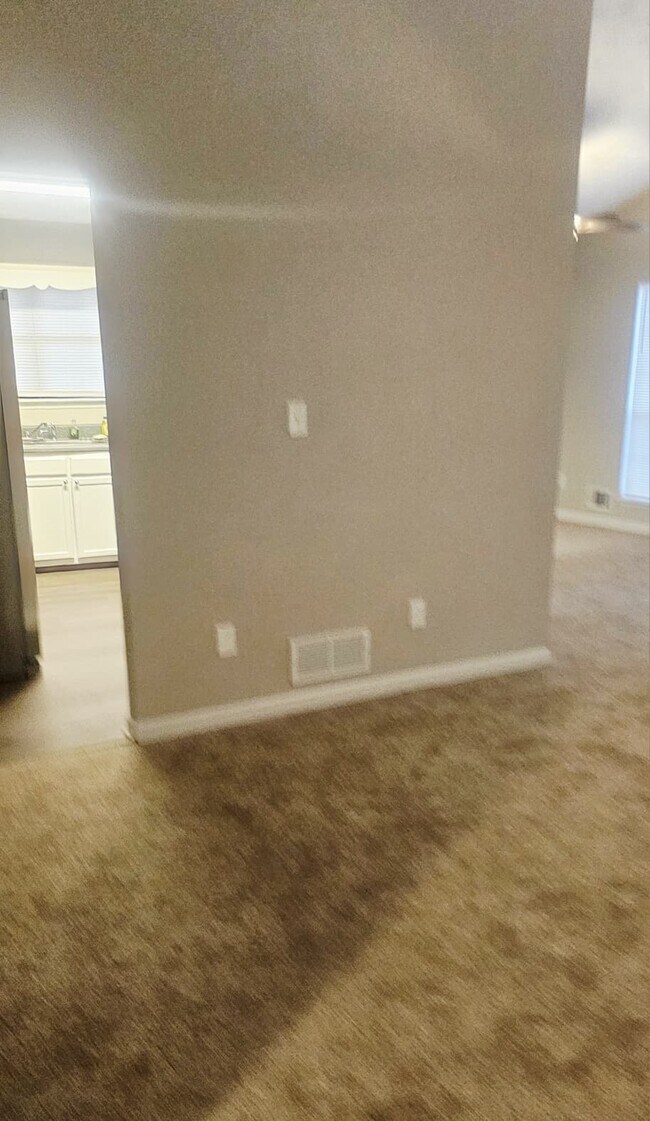 Cocina a comedor - 1904 Cades Cv