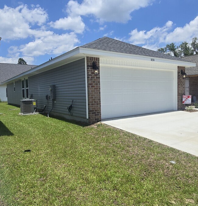 Building Photo - 8074 Westpointe Ln