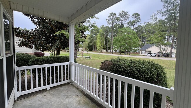 Building Photo - 166 Coachman Way