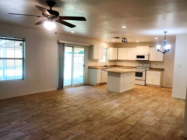 Foto del edificio - 8503 Glen Ct