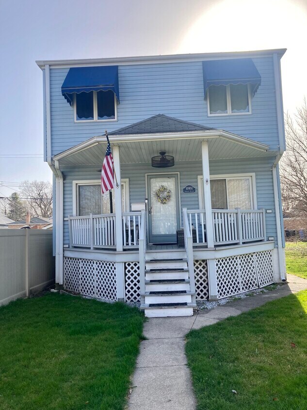 10951 S Albany Ave, Chicago, IL 60655 House Rental in Chicago, IL