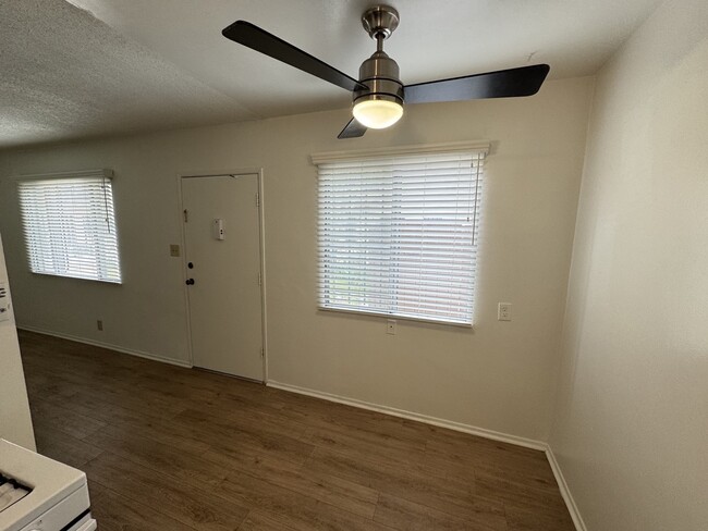 Foto del edificio - 5102 Inglewood Blvd