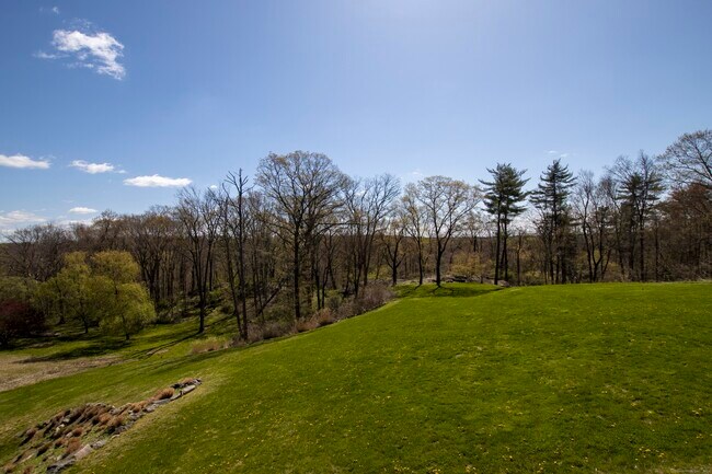 Building Photo - 491 Riversville Rd