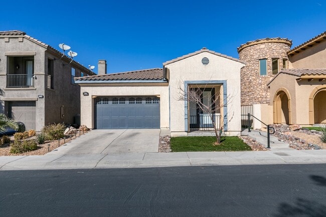 Building Photo - Beautiful single-story home in guard gated...