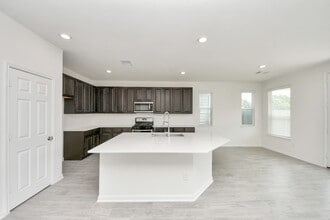 Building Photo - 17310 Rock Willow Ln