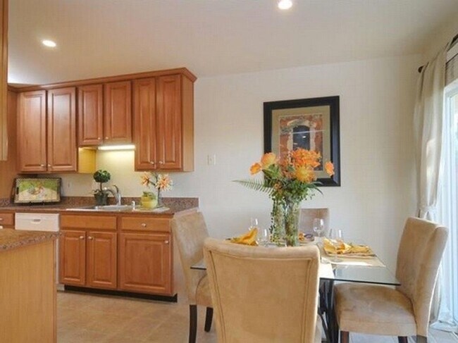 Foto del edificio - 415 Pinehurst Ave