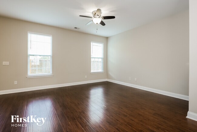 Building Photo - 2902 Penobscot Dr