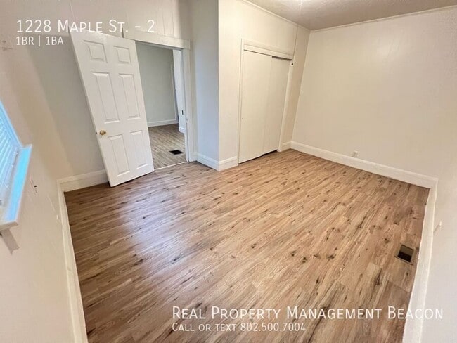 Building Photo - 1228 Maple St