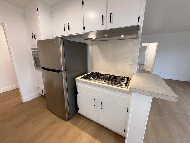 Foto del edificio - 1330 N Gardner St