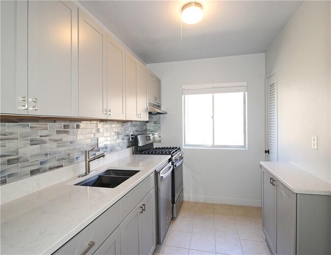 Foto del edificio - 91 Rumson Rd NE