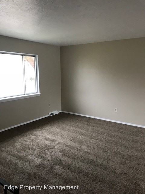 Building Photo - 4 br, 2 bath House - 769 Roberts St.