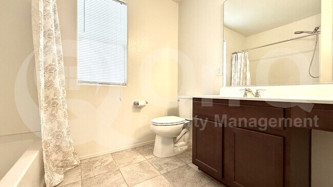 Foto del edificio - 2964 S Washington St