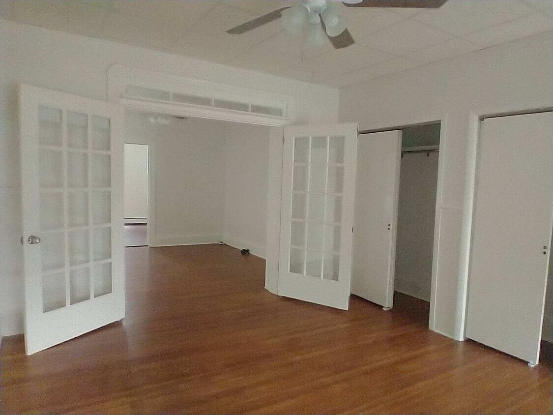 Primary Photo - 26 Dixon St