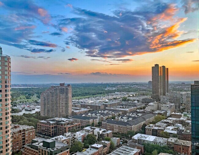 Foto del edificio - 77 Hudson St