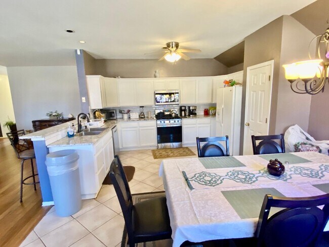 Foto del edificio - 4717 Deer Ridge Blvd