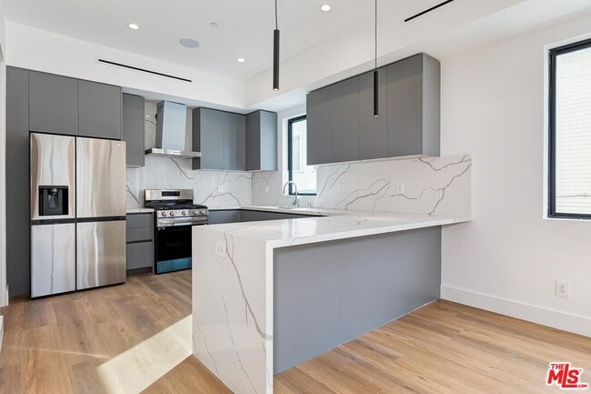 Building Photo - 1436 Edgecliffe Dr