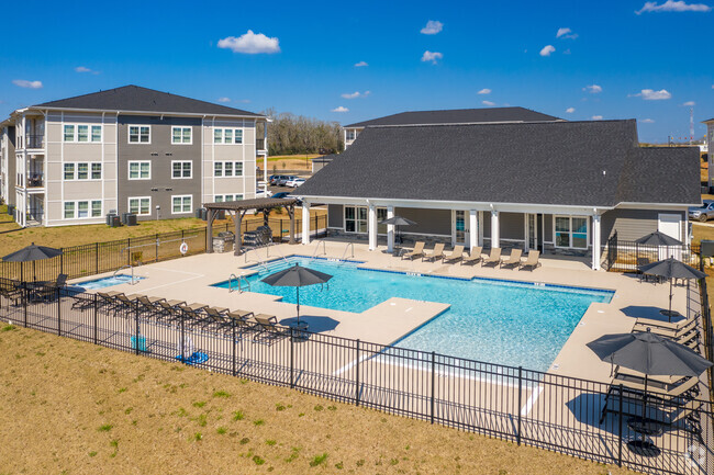 Resort Style Pool - The Pointe at Camellia Commons