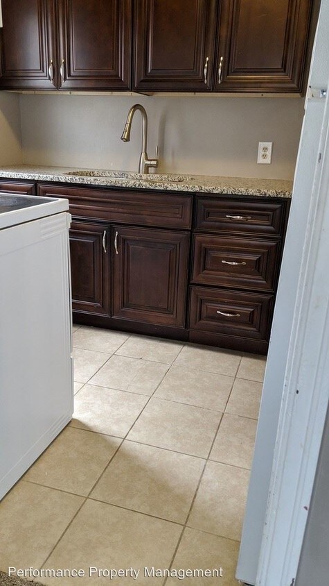 Foto principal - 810 S 48th St