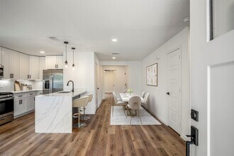 Building Photo - 3923 Alsace St
