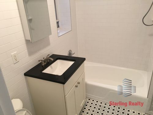 Foto del edificio - 3616 Ditmars Blvd