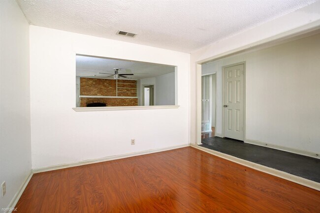 Building Photo - 3 br, 2 bath House - 2030 Northridge DR