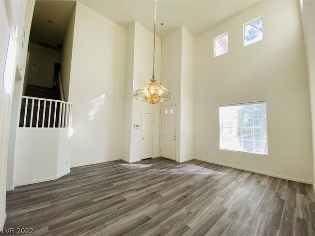 Building Photo - 258 Palm Trace Ave