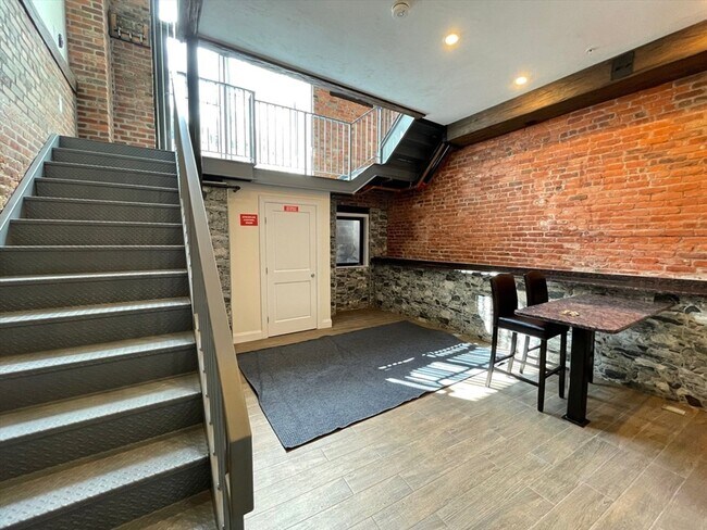 Foto del edificio - 1036 Commonwealth Ave