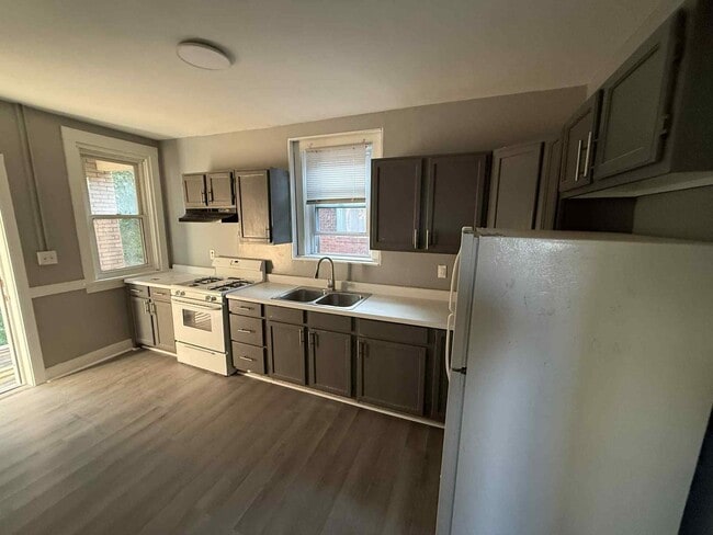 Building Photo - 2 Bedroom apartment for rent!  Located in ...