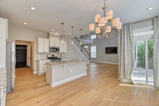 Building Photo - 335 Acorn Hollow Pl